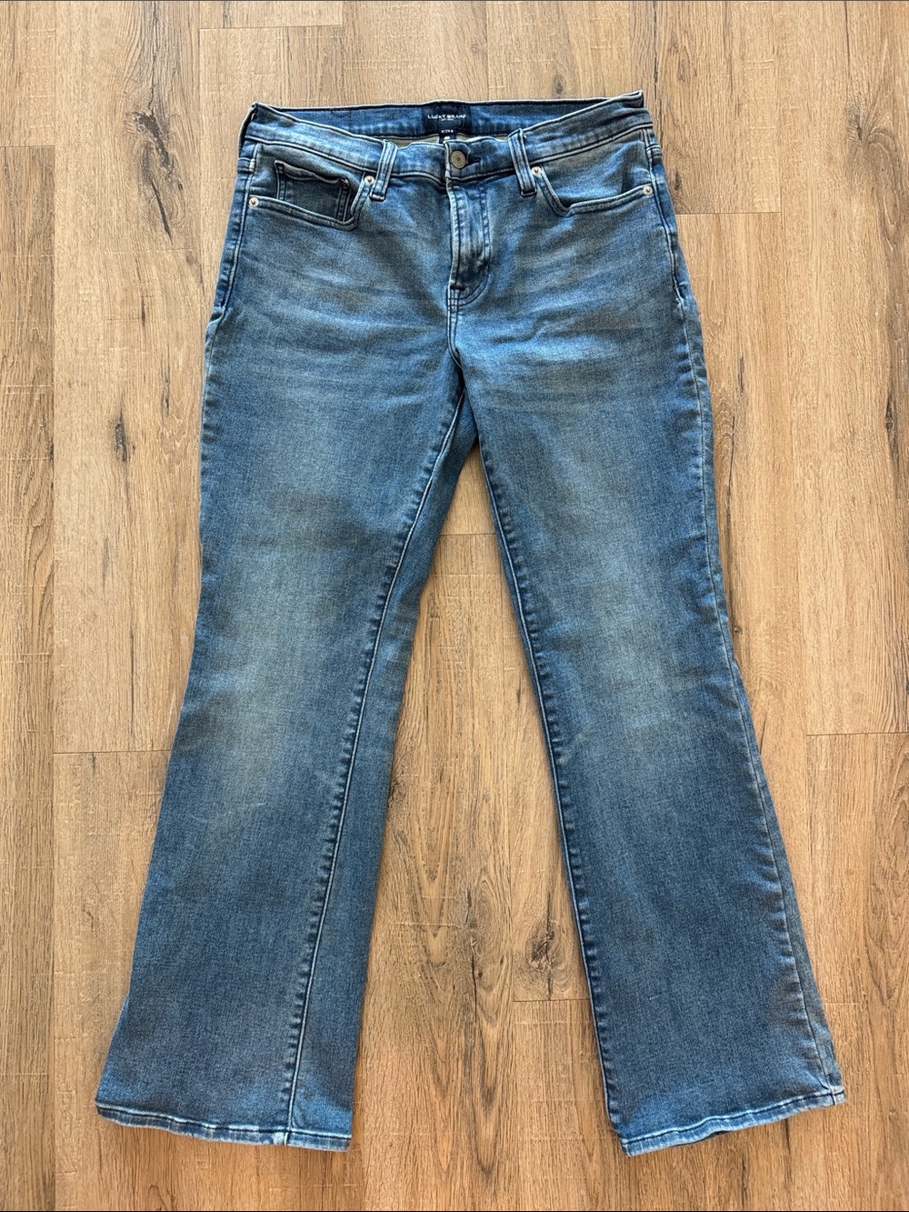 Lucky Brand Sweet Mid-Rise Bootcut Jeans 8/29A